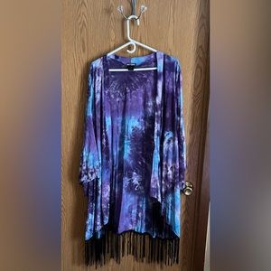 Hot topic Tye dye purple & blue fringed Kimono. Size 4/5